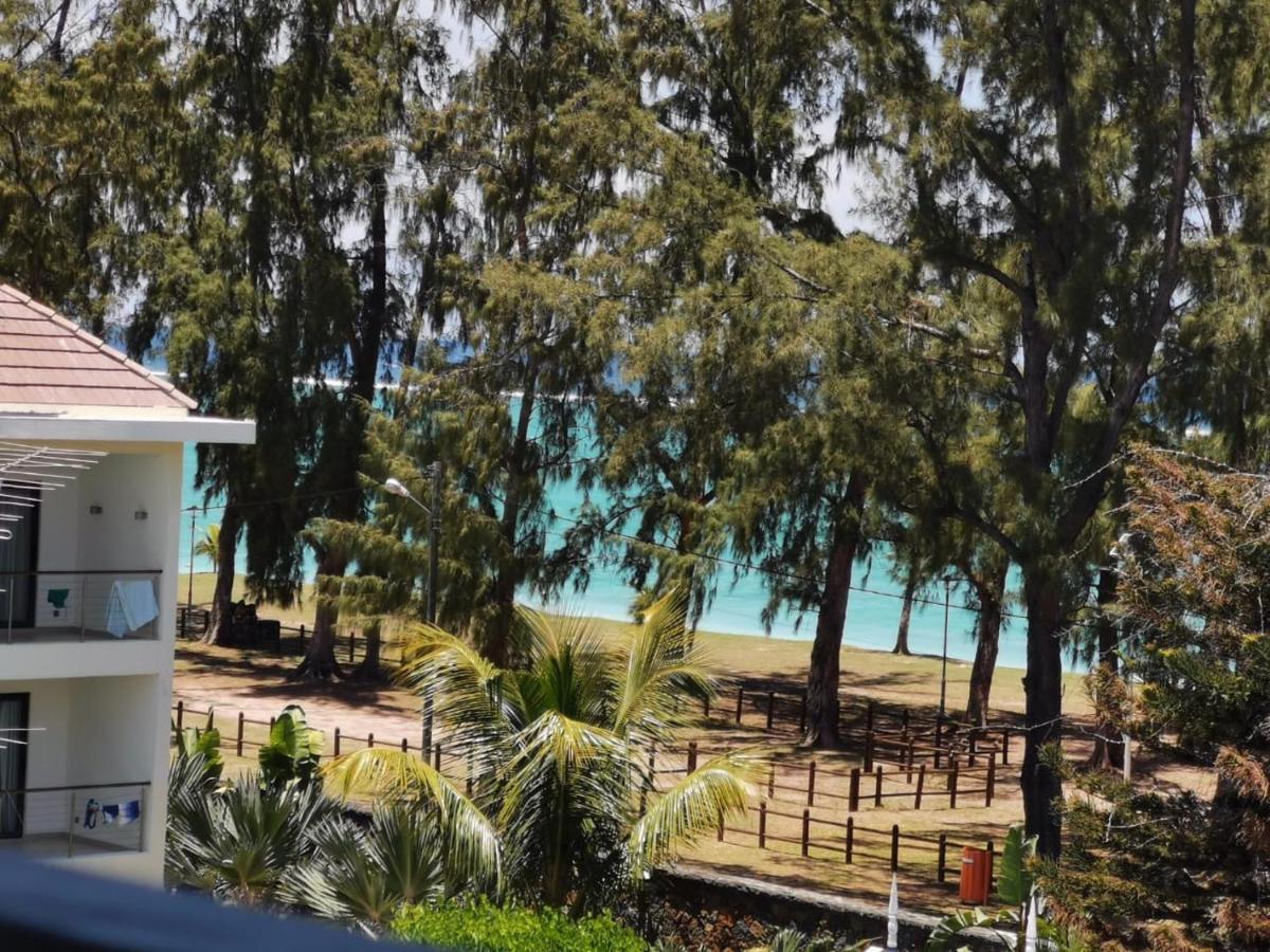 Rayon Vert Bleuphorie Beach Apartment Flic-en-Flacq Kültér fotó